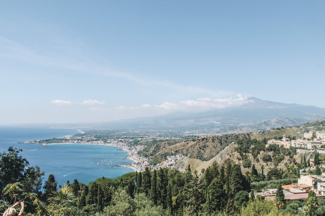 Discover the Flavours of Sicily this Saturday! 🍷🌸